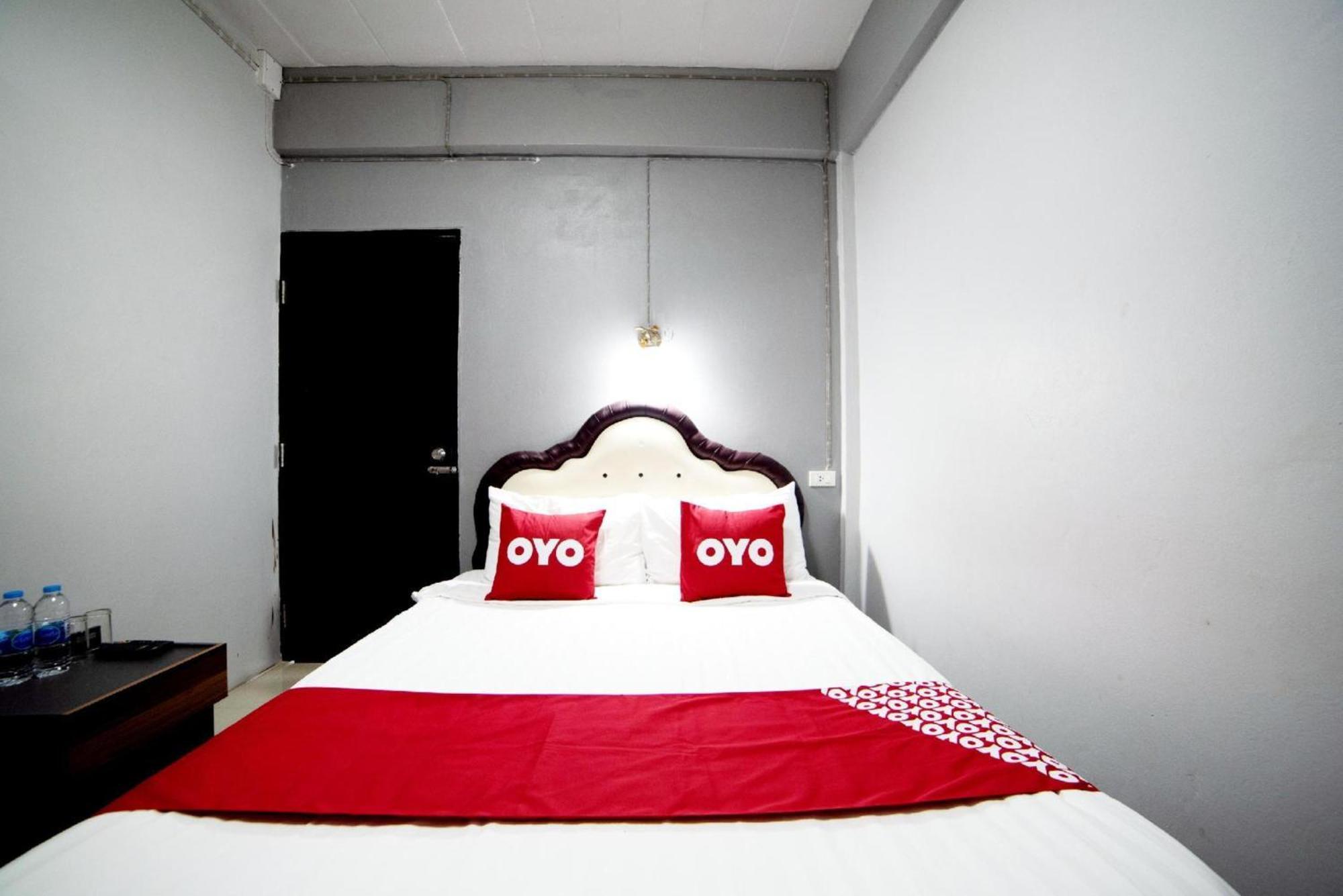 Oyo 465 Krung Kao Traveller Lodge Ayutthaya Exteriér fotografie