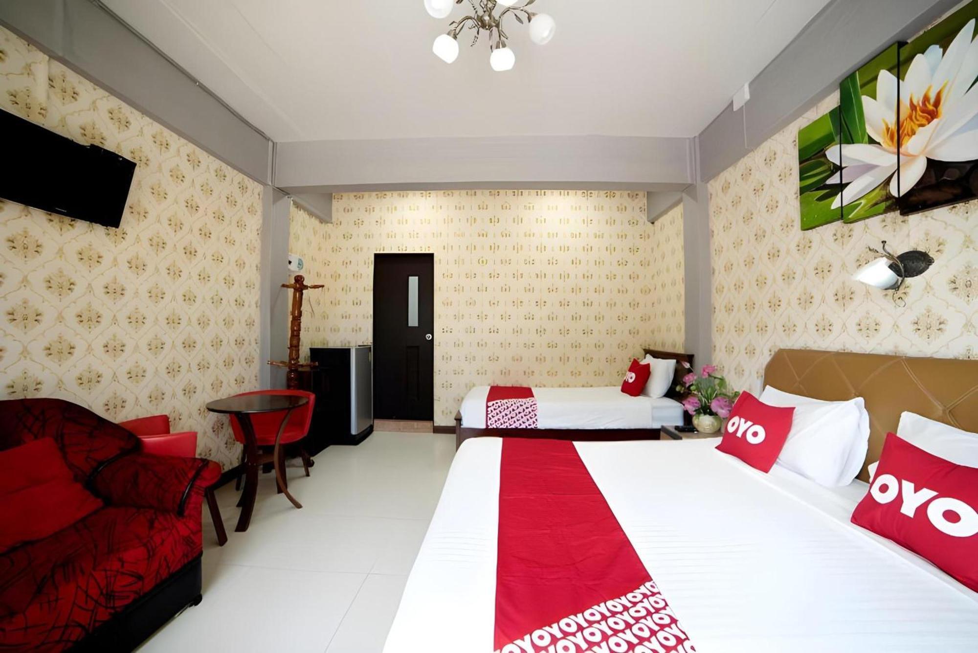 Oyo 465 Krung Kao Traveller Lodge Ayutthaya Exteriér fotografie