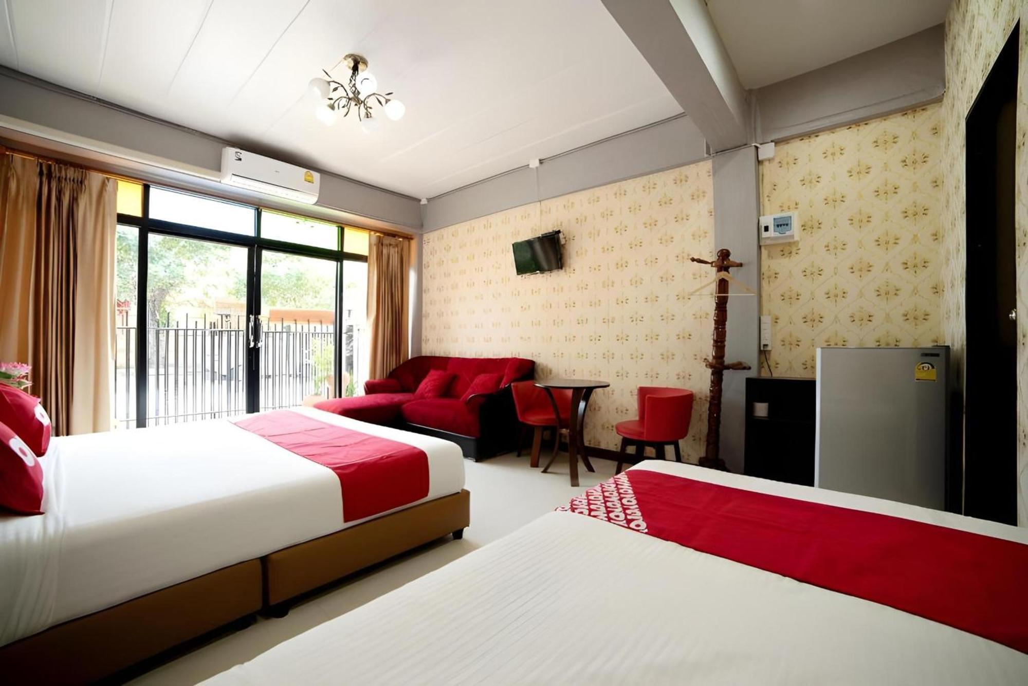 Oyo 465 Krung Kao Traveller Lodge Ayutthaya Exteriér fotografie