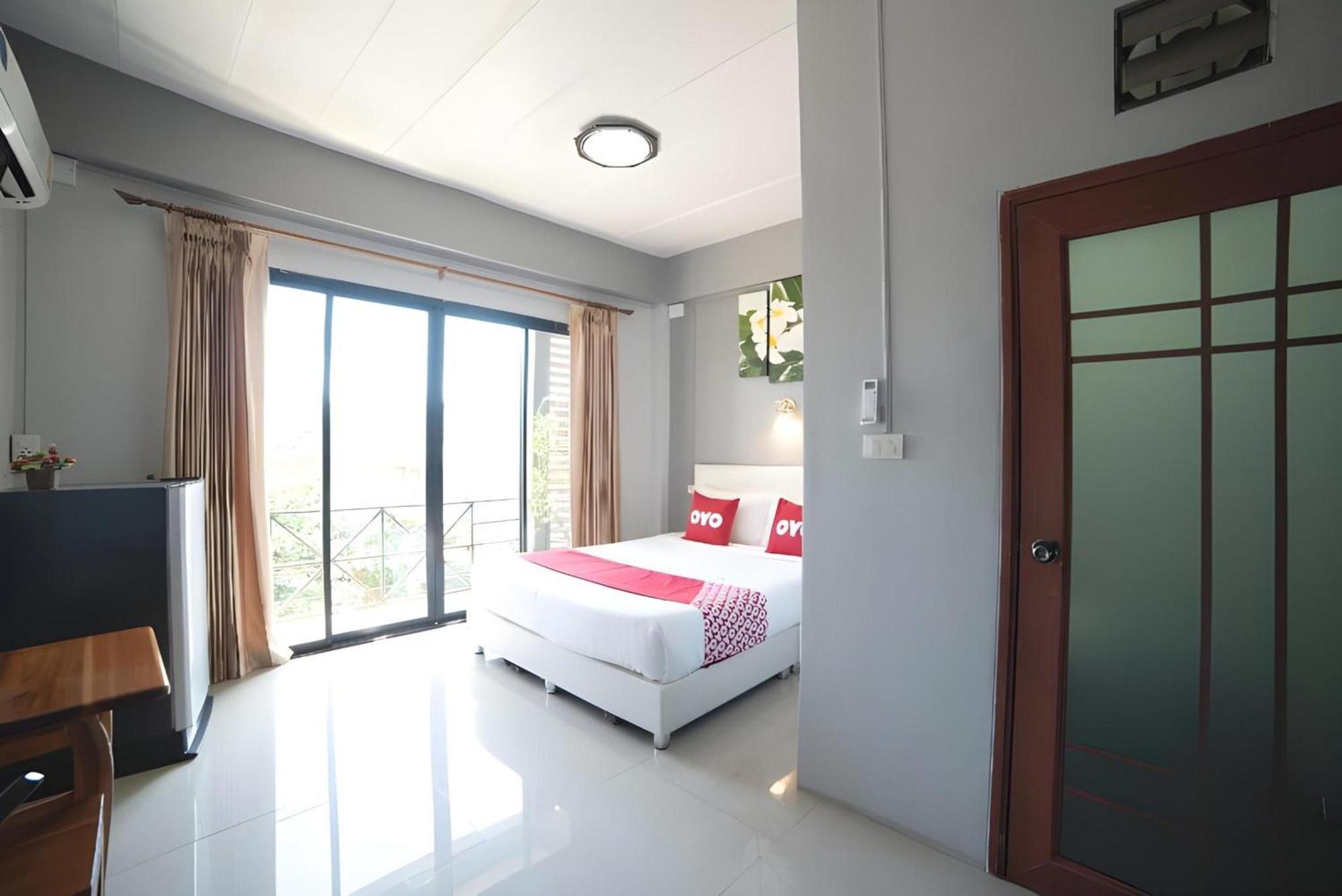 Oyo 465 Krung Kao Traveller Lodge Ayutthaya Exteriér fotografie